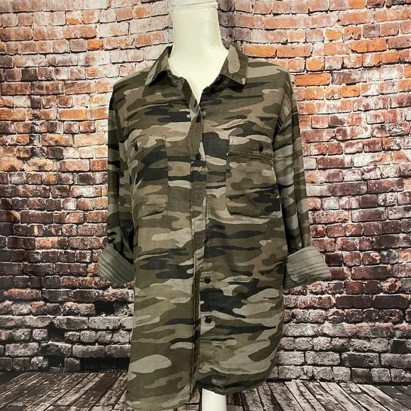 Sanctuary Boyfriend Camo Shirt Size Medium - Picture 1 of 8